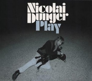 Nicolai Dunger "Play" (Flesh boat/Bonnier Amigo)